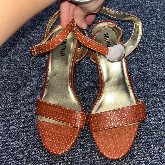 Monroe and main strap heels - Picture 1 of 4